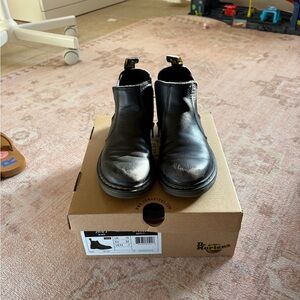 Girls Dr. Martens Black Leather Chelsea Boots